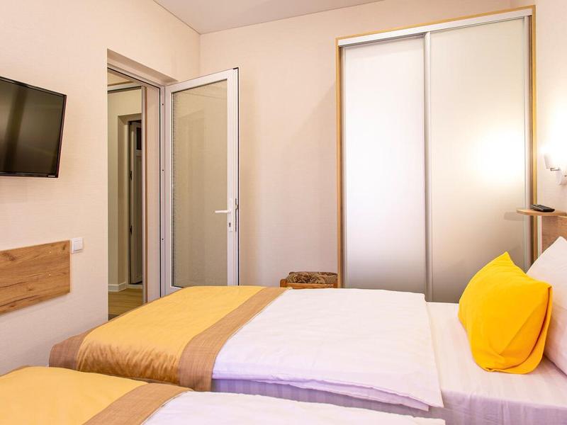 Парфенон (Дивноморское)