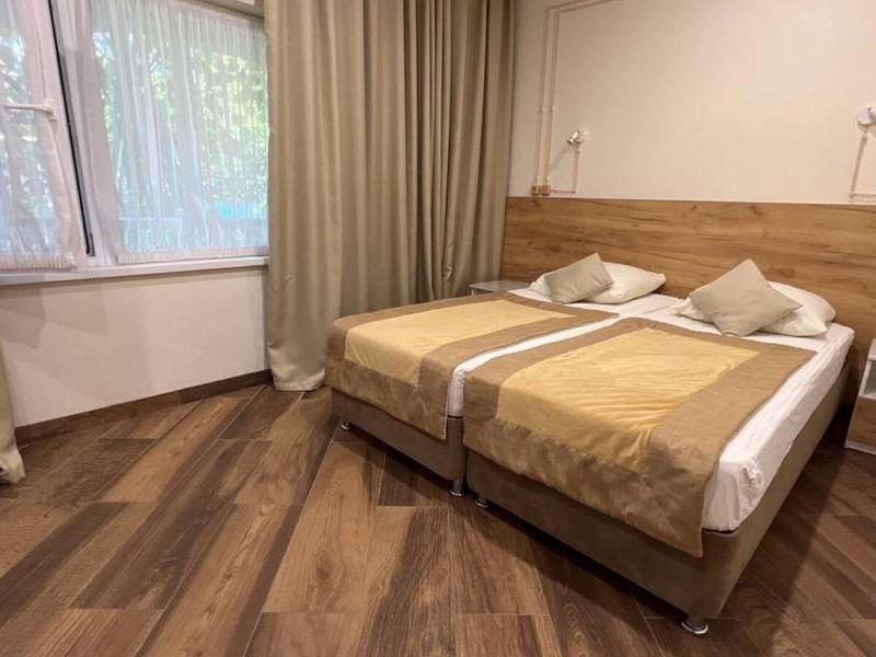 Парфенон (Дивноморское)