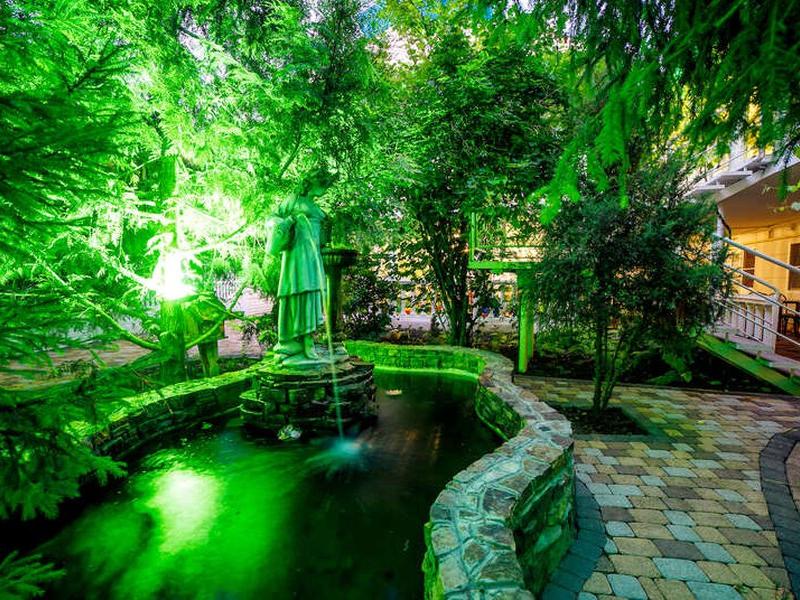 Парфенон (Дивноморское)