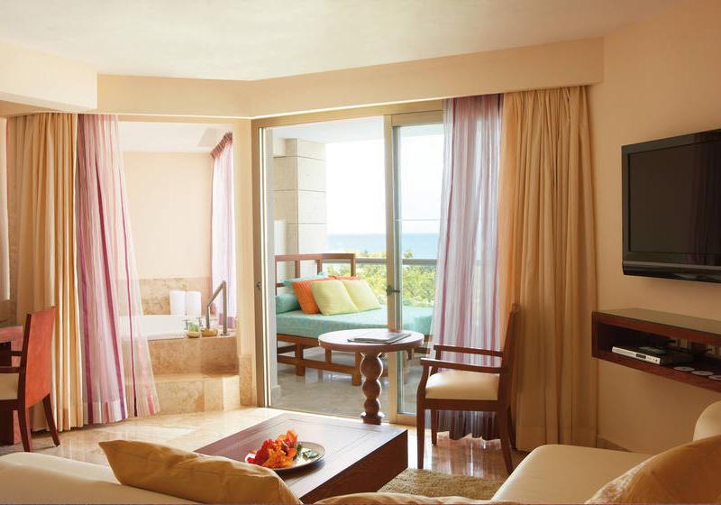 Excellence Playa Mujeres