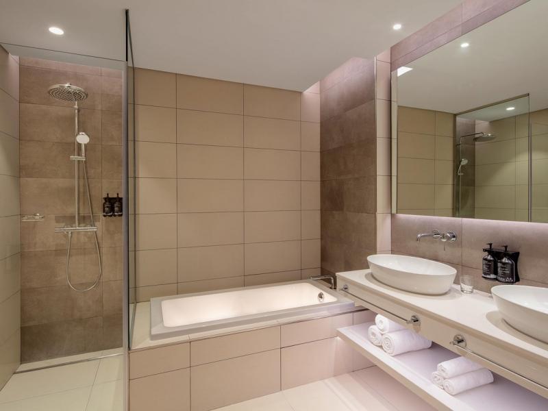 Holiday Inn Dubai Business Bay