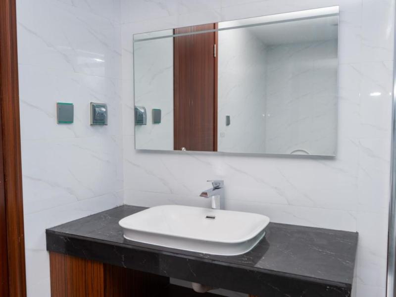 Ari Grand Hotel & Spa