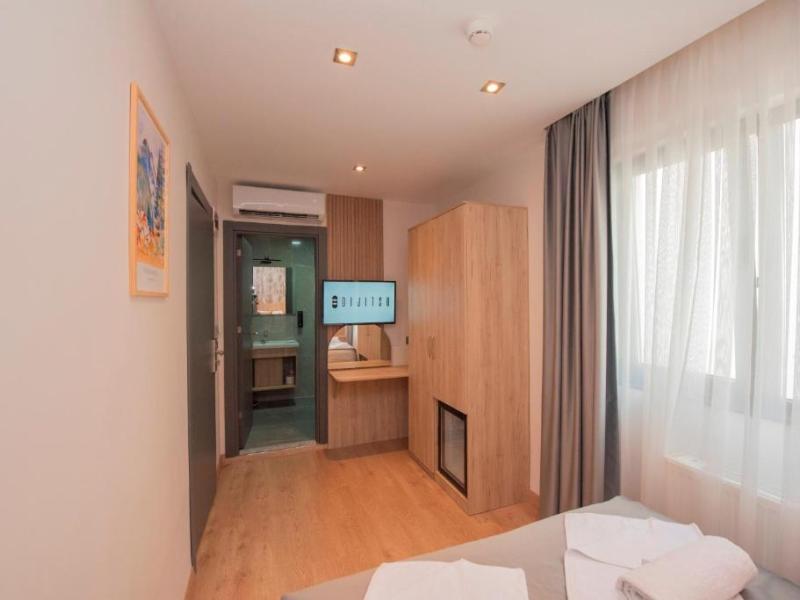 Mahya Hotel