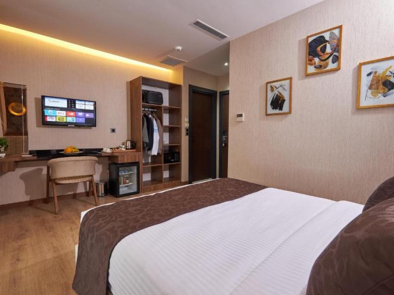 Operla Airport Hotels Trademark Collection By Wyndham