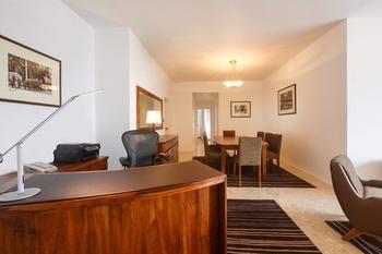 Hilton Colombo Residence