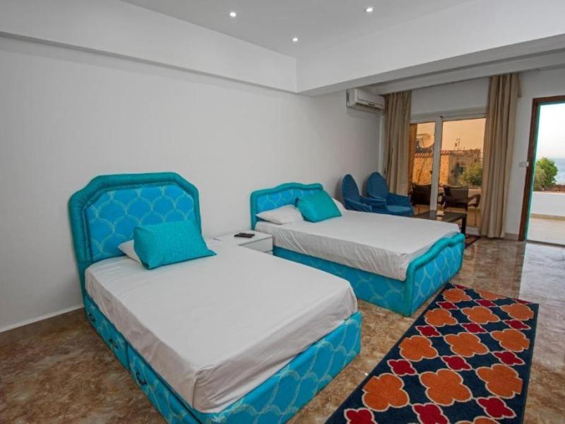 Lilly Rooms and Studios