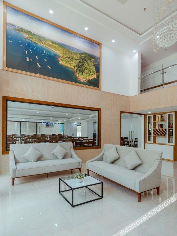 Night Sea Hotel