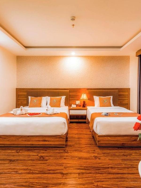Night Sea Hotel