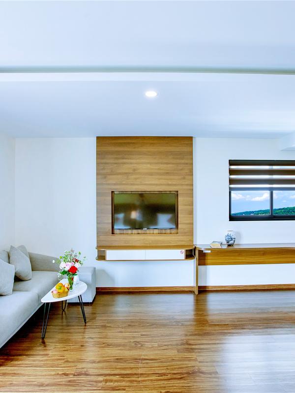 Night Sea Hotel