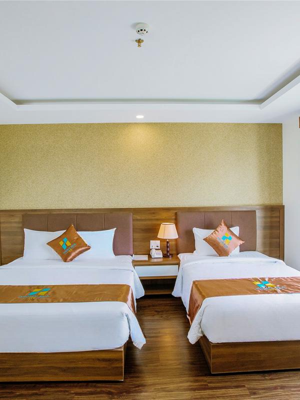 Night Sea Hotel