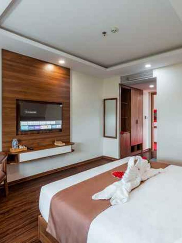 Night Sea Hotel