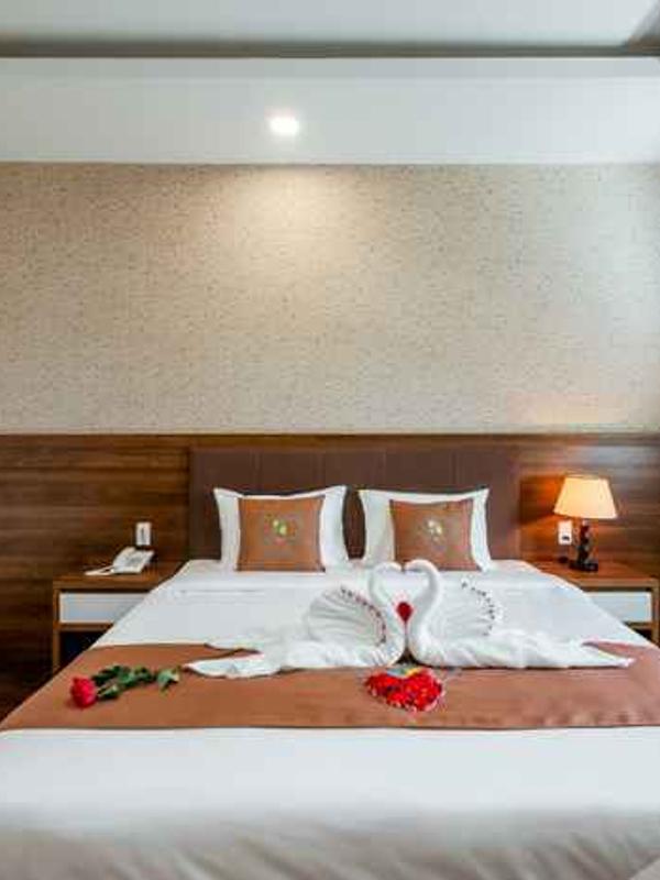 Night Sea Hotel