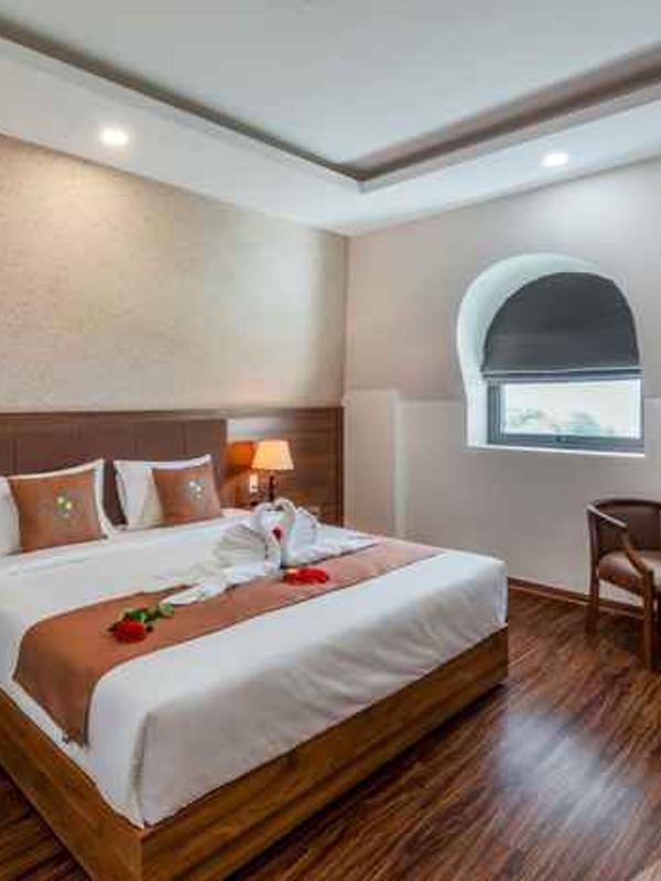 Night Sea Hotel