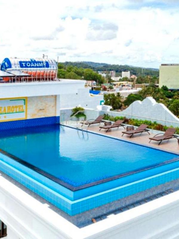 Night Sea Hotel