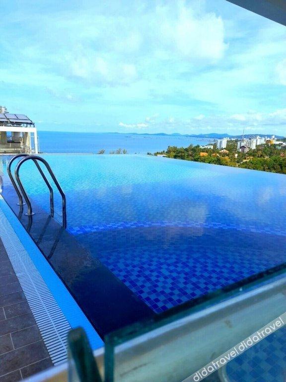 Night Sea Hotel