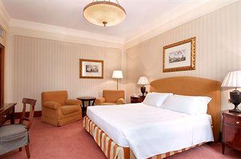 Excelsior Hilton