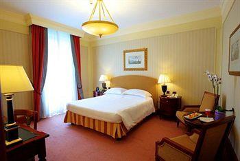 Excelsior Hilton