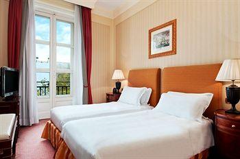 Excelsior Hilton