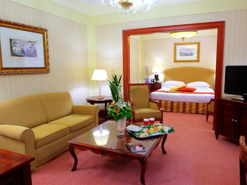 Excelsior Hilton