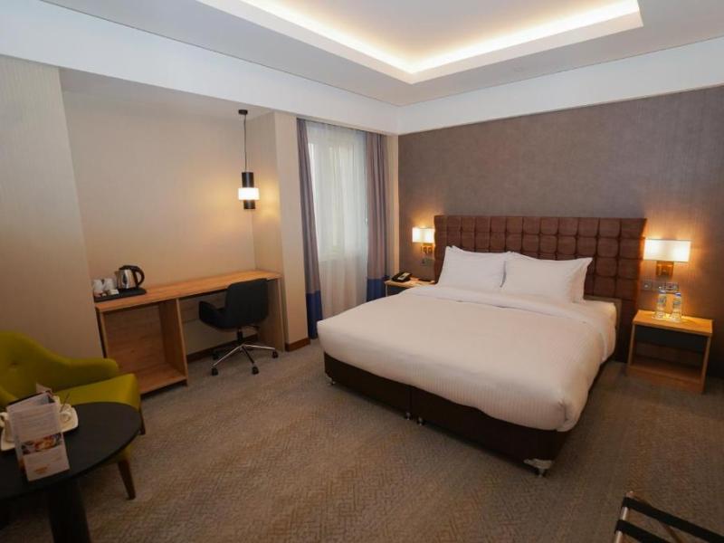 The Grand Lux Hotel Doha