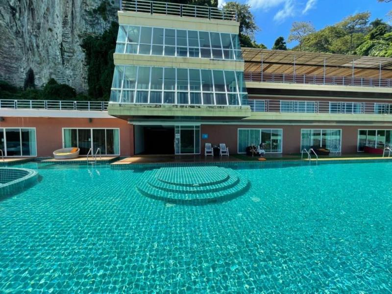 PHI PHI CLIFF BEACH RESORT