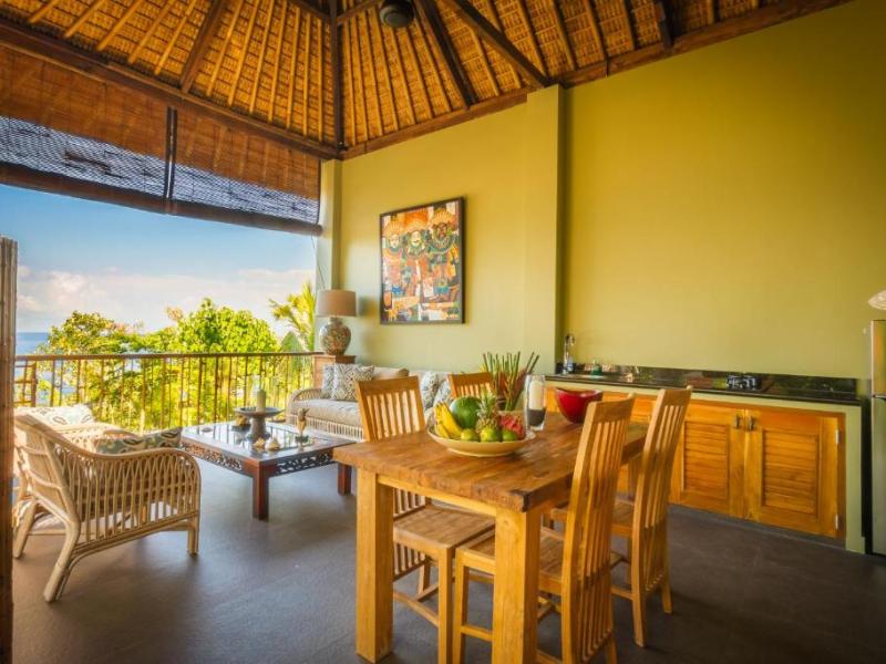 Aquamarine Beach Villas
