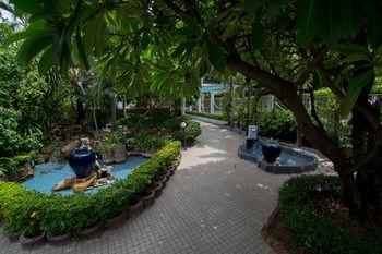 Natural Beach Hotel Pattaya
