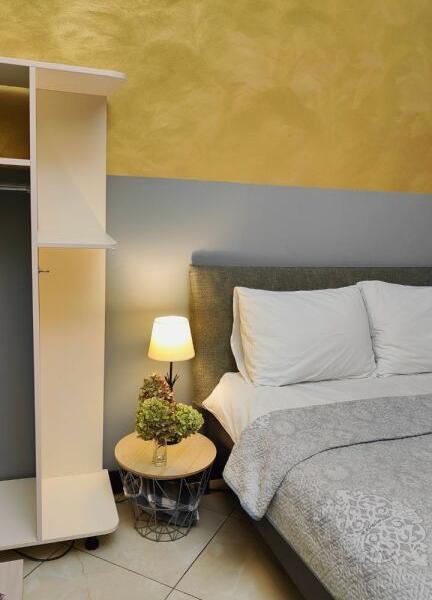 Goldie Home