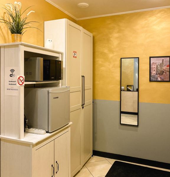 Goldie Home