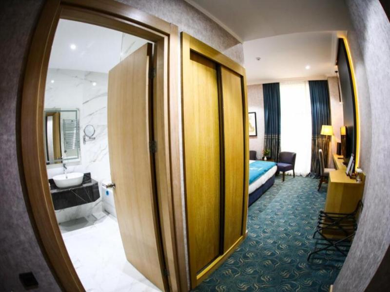 Iris Hotel Baku