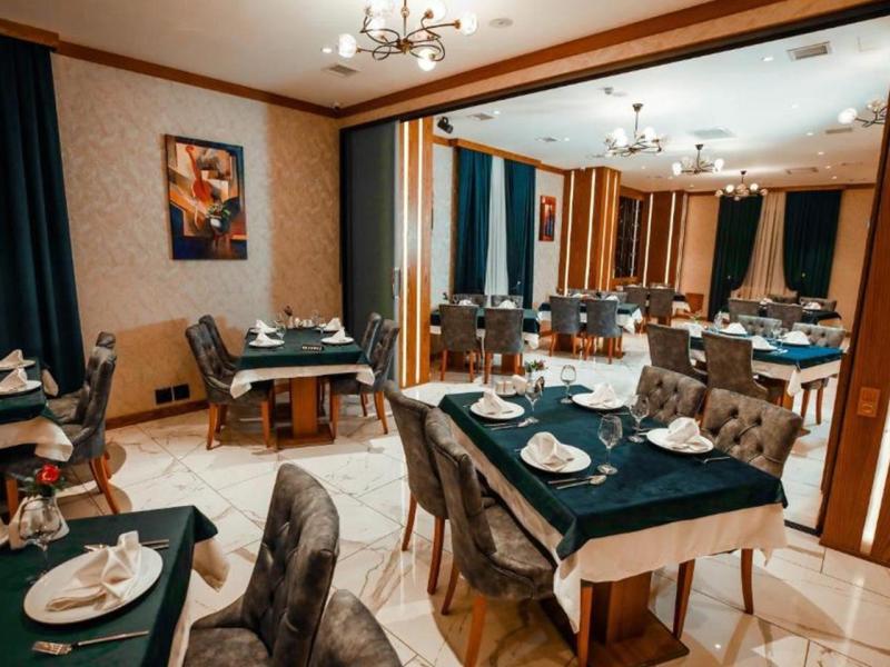 Regal Inn Badamdar Hotel