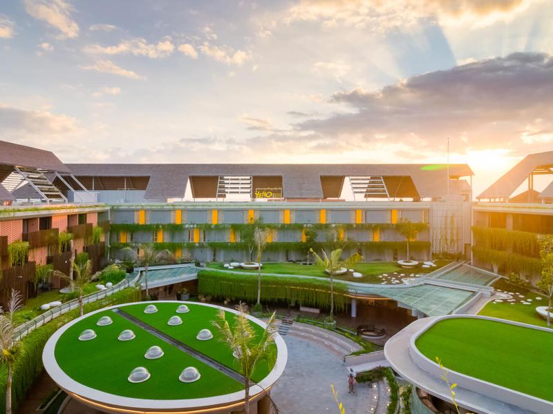 YELLO KUTA BEACHWALK BALI