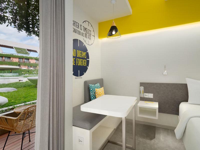 YELLO KUTA BEACHWALK BALI