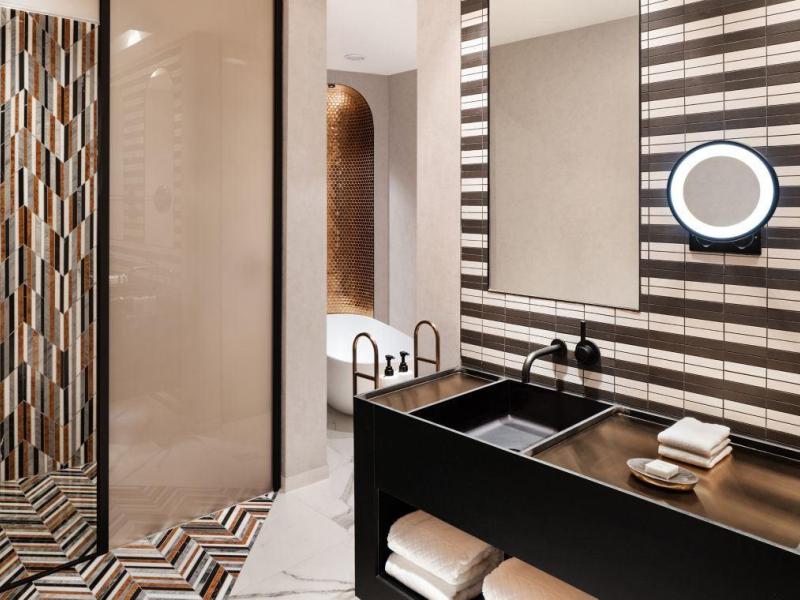 Paragraph Freedom Square, A Luxury Collection Hotel