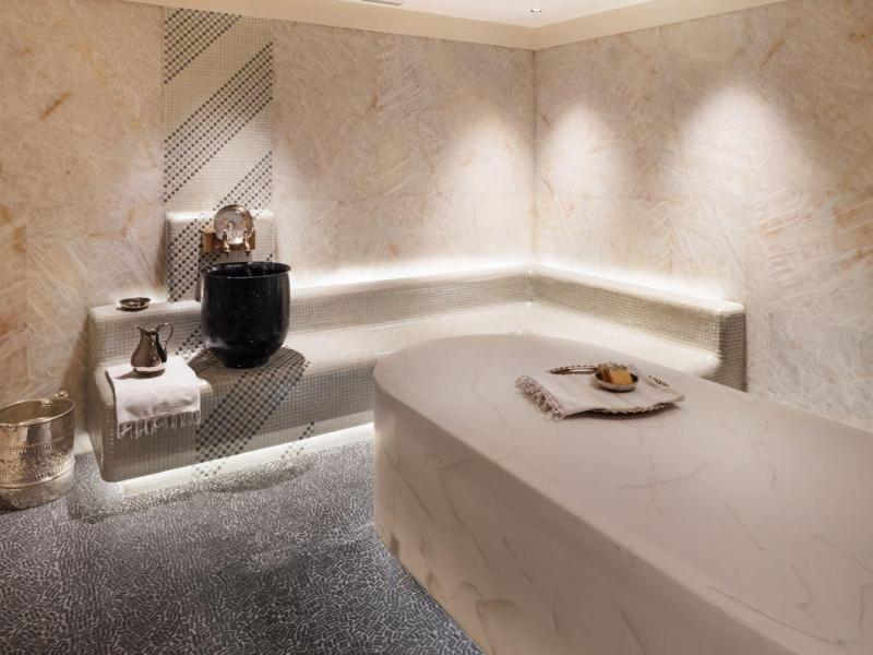 Paragraph Freedom Square, A Luxury Collection Hotel