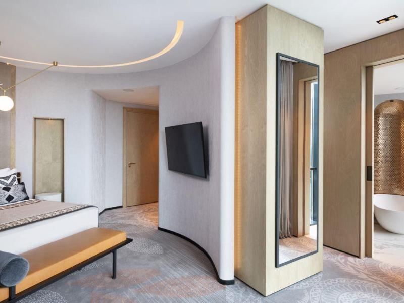 Paragraph Freedom Square, A Luxury Collection Hotel