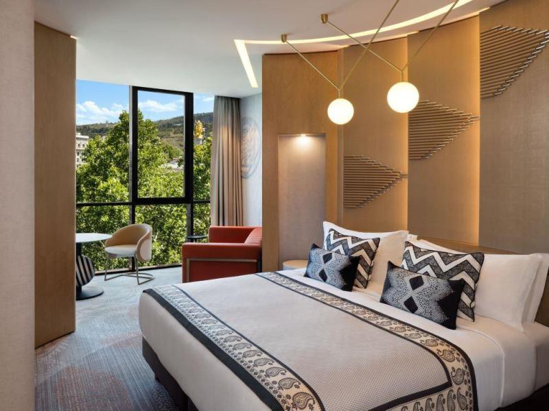 Paragraph Freedom Square, A Luxury Collection Hotel