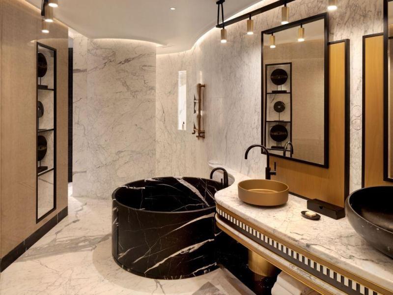 Paragraph Freedom Square, A Luxury Collection Hotel