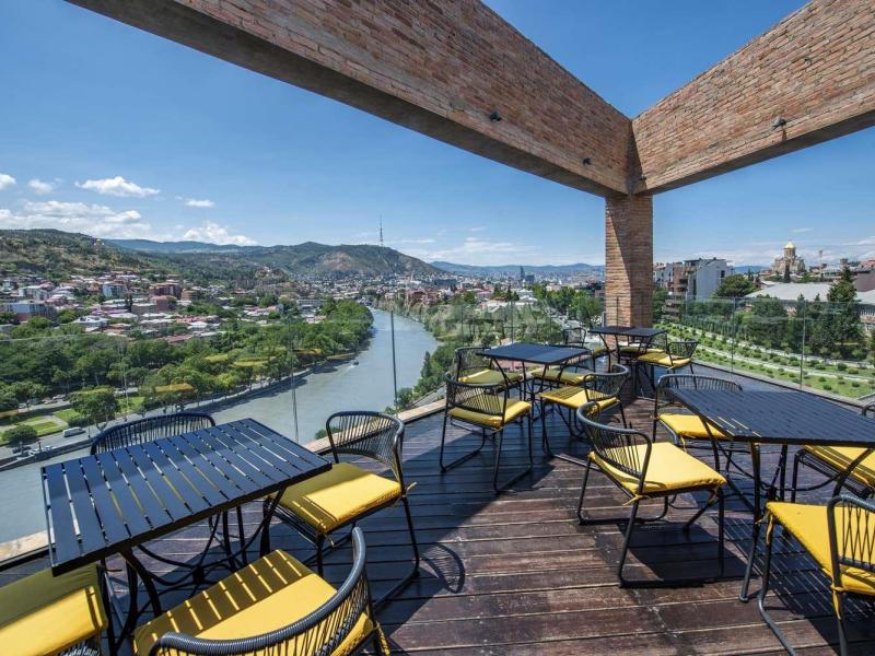 Golden Tulip Design Tbilisi Hotel