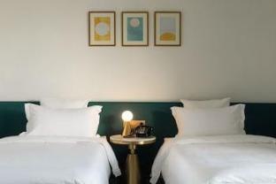 Castor & Pollux Hotel