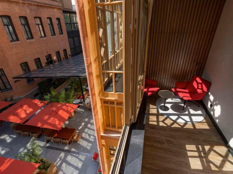 Radisson RED Tbilisi