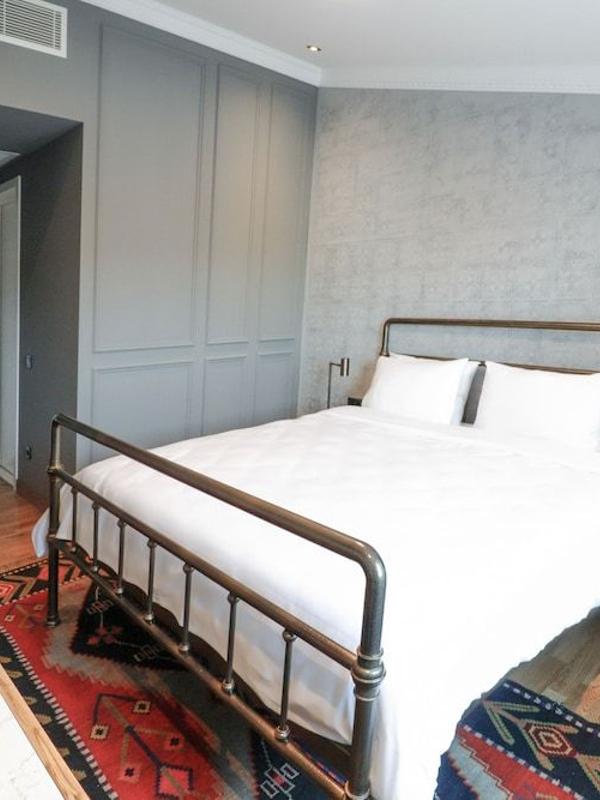 The Blue Fox Hotel