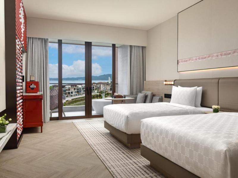 Hualuxe Sanya Yalong Bay Resort, an IHG Hotel