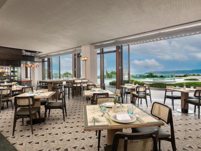 Hualuxe Sanya Yalong Bay Resort, an IHG Hotel