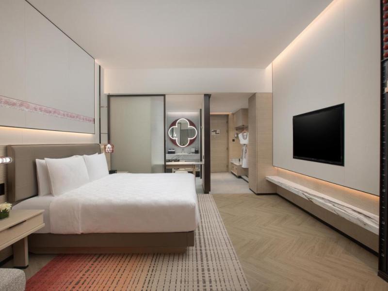 Hualuxe Sanya Yalong Bay Resort, an IHG Hotel