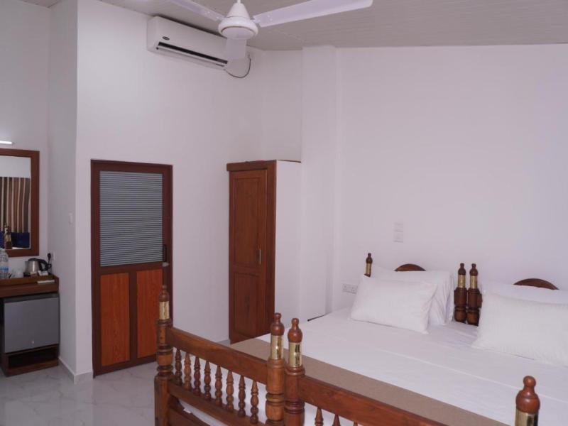 Surf Una Beach Hotel