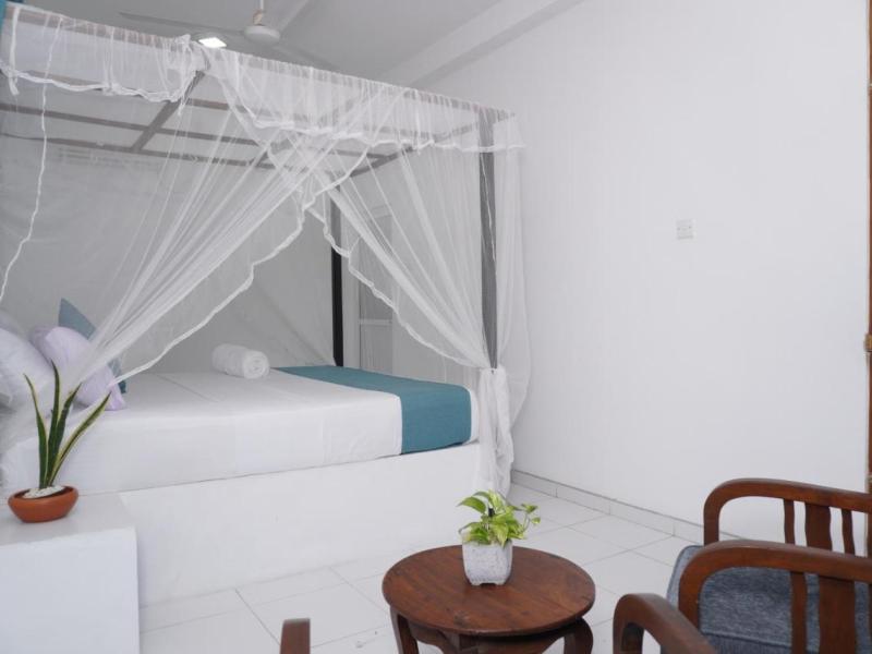 Surf Una Beach Hotel