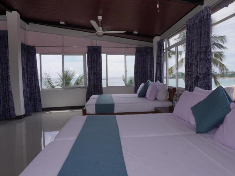 Surf Una Beach Hotel