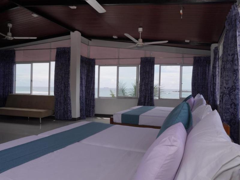 Surf Una Beach Hotel