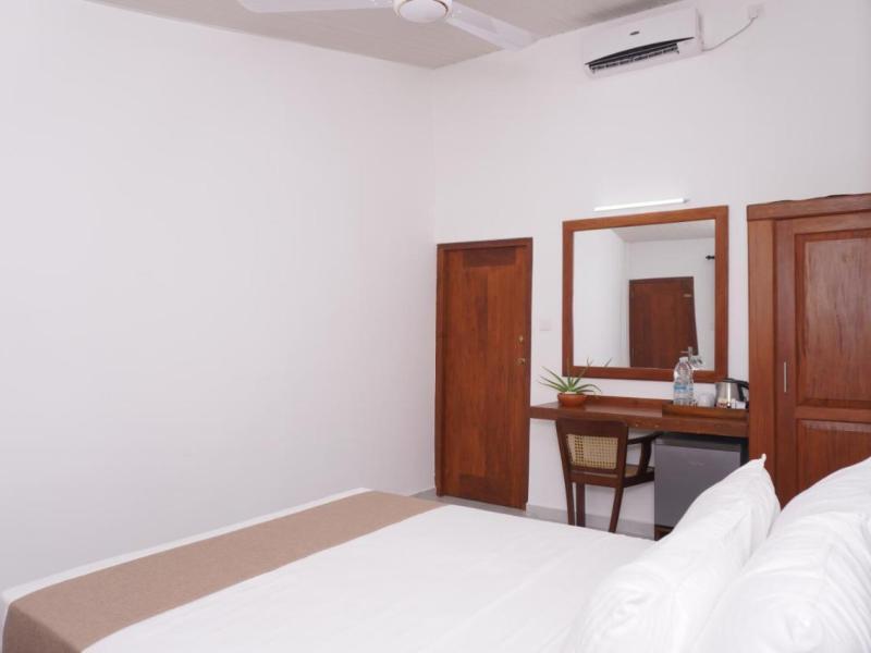 Surf Una Beach Hotel